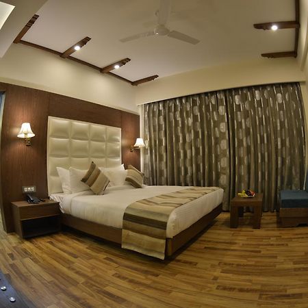 Hotel Royal Heritage Srinagar  Luaran gambar