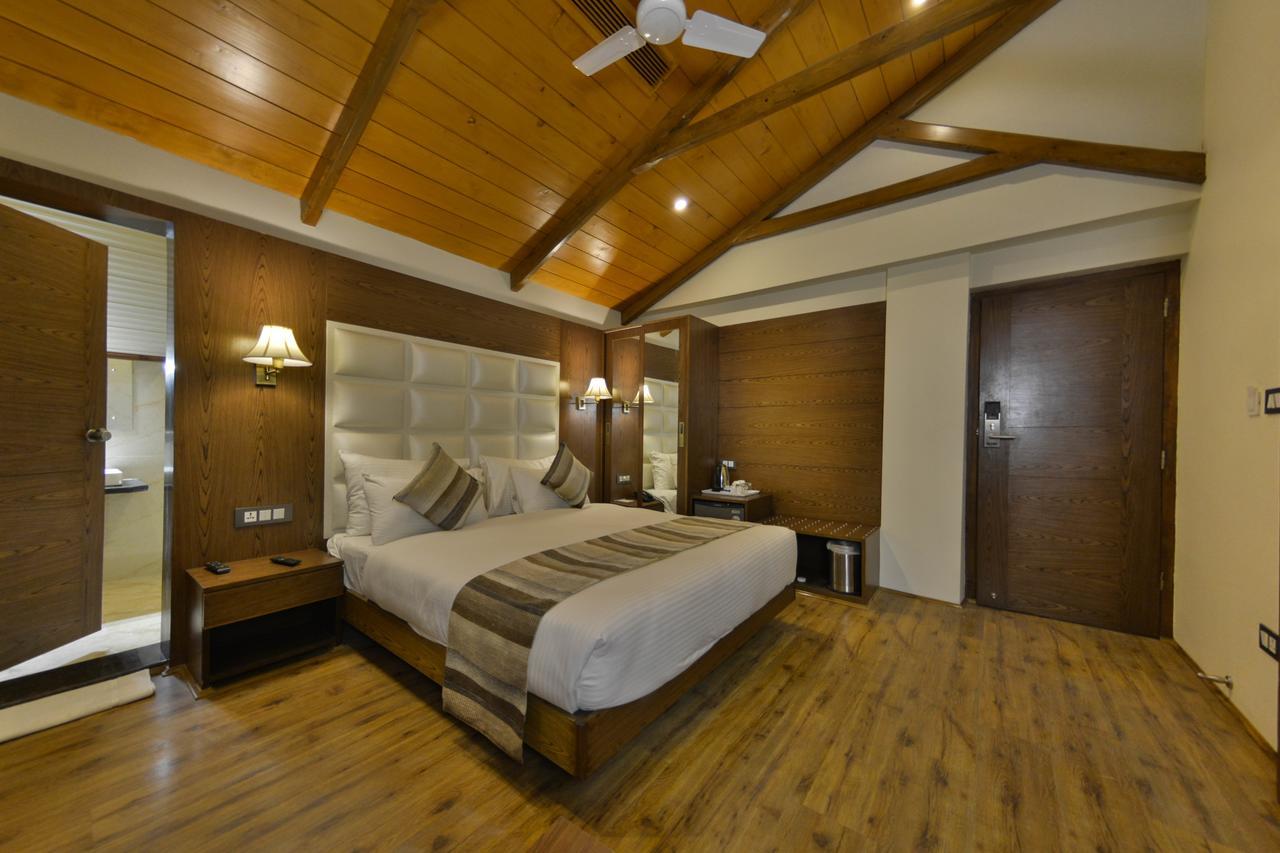 Hotel Royal Heritage Srinagar  Luaran gambar