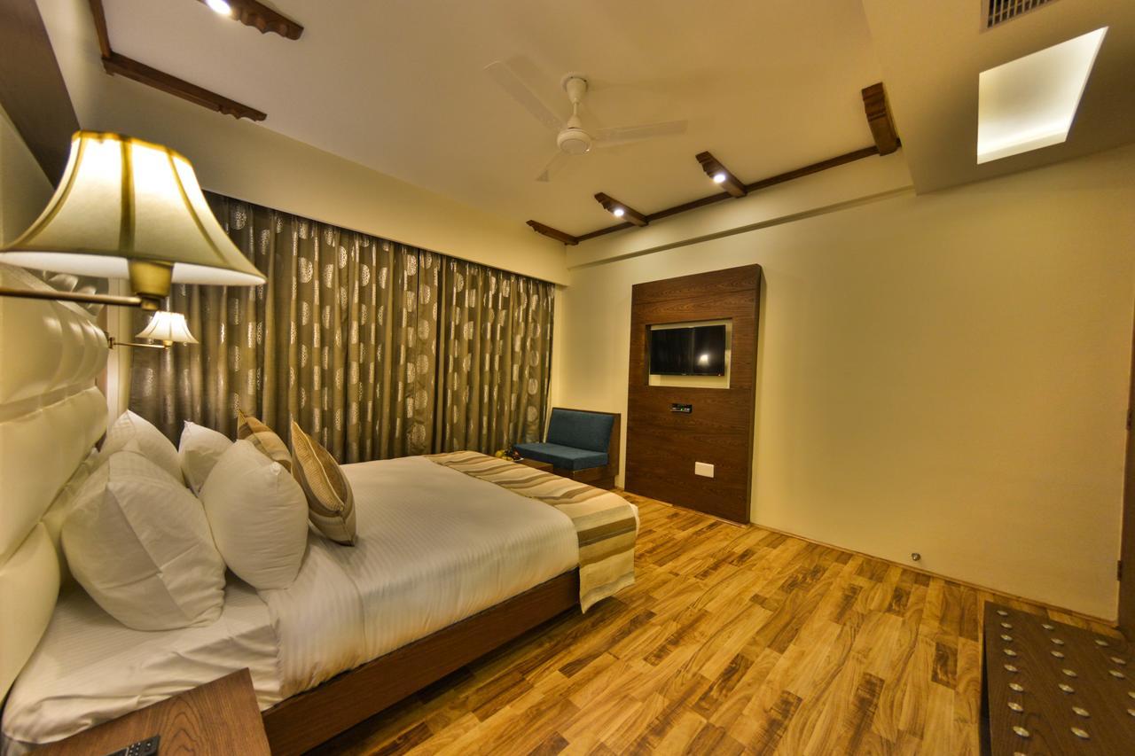 Hotel Royal Heritage Srinagar  Luaran gambar