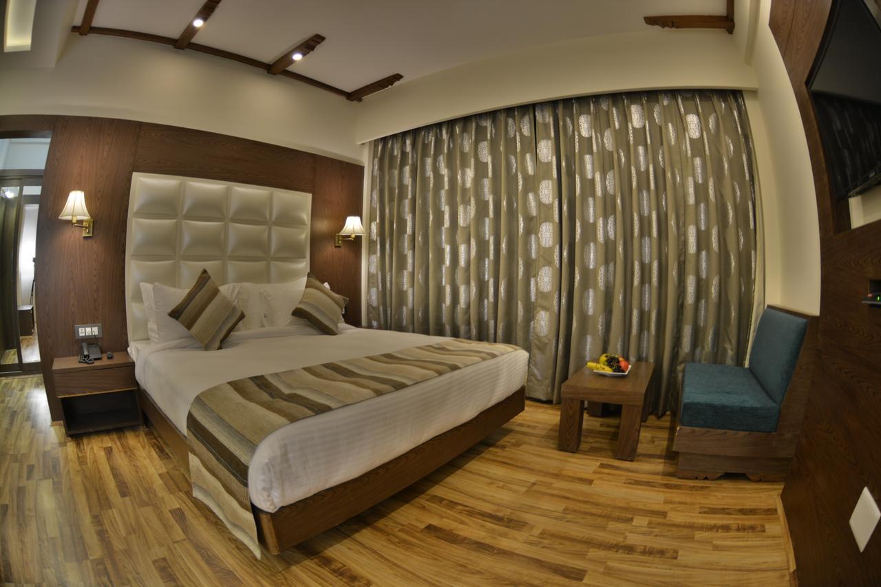 Hotel Royal Heritage Srinagar  Luaran gambar